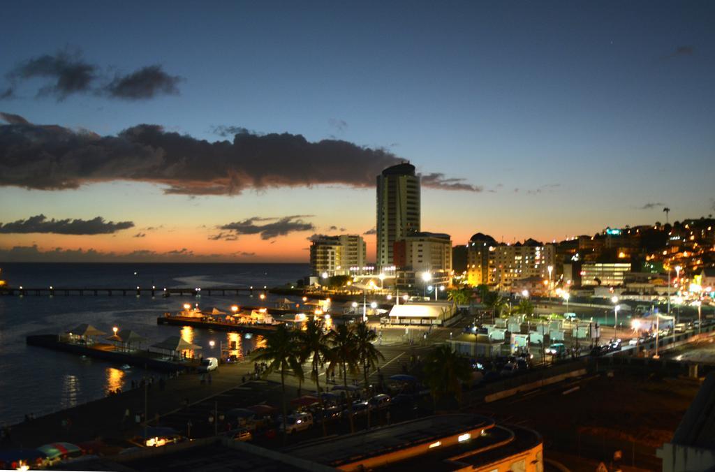 Bayfront Hotel Fort-de-France Esterno foto